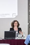 Dr. Tanja Fatia Salem, Freudenberg Stiftung im Workshop "Migrant/-innen in Deutschland" Foto: Stephanie von Becker